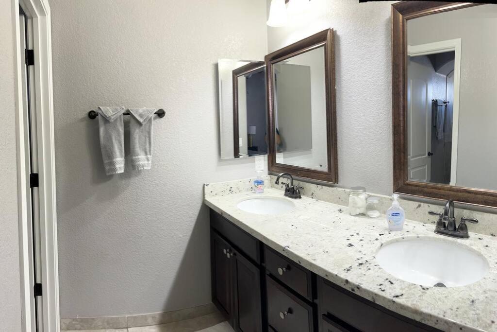 Havasu Retreat! Pool, Spa, Gym & View Lake Havasu City Exterior foto